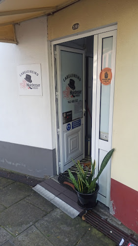 Cabeleireiro Hairdresser Unisco