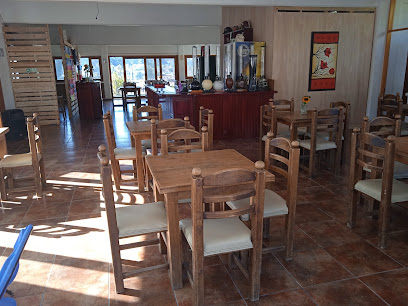 Restaurante Banderas - C. Francisco González Bocanegra 401, Centro, 51200 Valle de Bravo, Méx., Mexico