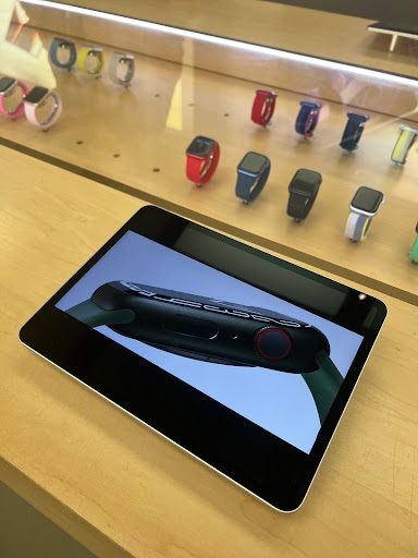 Computer Store «Apple Briarwood», reviews and photos, 100 Briarwood Cir, Ann Arbor, MI 48108, USA