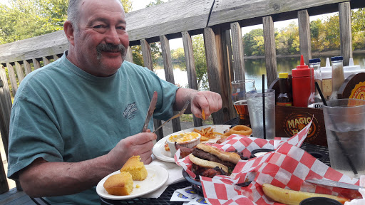 Night Club «The Waterfront Tavern 