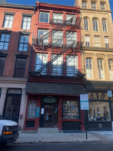 Xenos Candy & Gifts, 231 Chestnut St, Philadelphia, PA 19106, USA, 