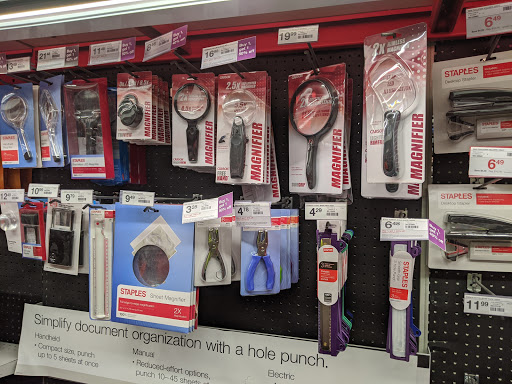 Office Supply Store «Staples», reviews and photos, 9319 5th Ave, Brooklyn, NY 11209, USA