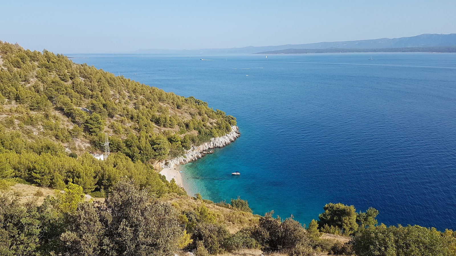 Slatina beach'in fotoğrafı - tatil için iyi evcil hayvan dostu nokta