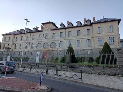 Lycée Émile Duclaux 16 Av. du Professeur Henri Mondor, 15000 Aurillac, France