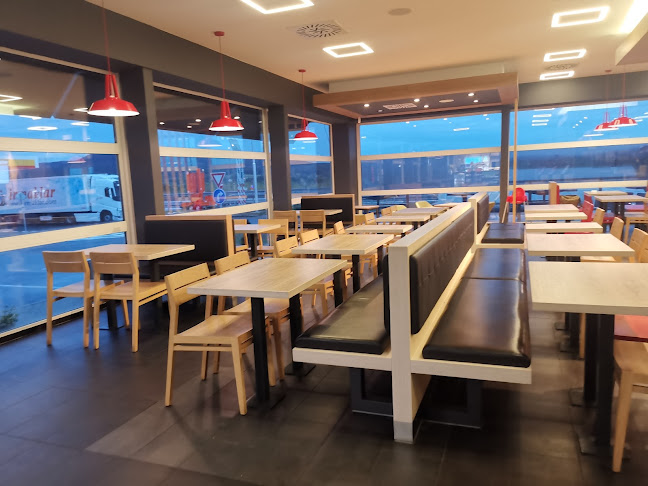 KFC D5 Shell - Restaurace