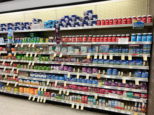 Drug Store «Walgreens», reviews and photos, 225 E Roosevelt Rd, Lombard, IL 60148, USA