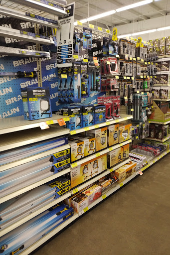 Hardware Store «Harbor Freight Tools», reviews and photos, 2931 W Shore Dr, Holland, MI 49424, USA