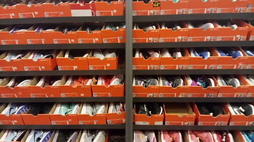 Sporting Goods Store «Nike Factory Store», reviews and photos, 6170 Grand Ave #569, Gurnee, IL 60031, USA