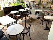 Atmosphère du Restaurant Chez l'Oncle Jules à Cormatin - n°10