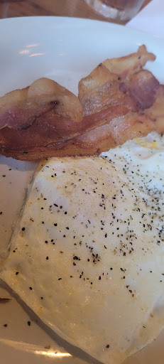 American Restaurant «Cracker Barrel Old Country Store», reviews and photos, 3160 Green Mt Crossing Dr, Shiloh, IL 62269, USA