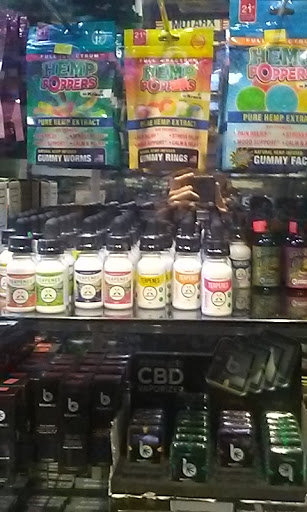 Tobacco Shop «Super Smokedale Oakdale», reviews and photos, 7141 10th St N, Oakdale, MN 55128, USA