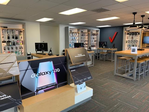 Cell Phone Store «Verizon Wireless - Cellular Plus», reviews and photos, 12914 NE Hwy 99, Vancouver, WA 98686, USA