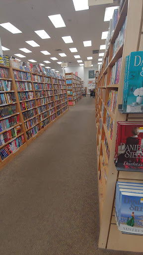 Book Store «Half Price Books», reviews and photos, 6339 E Southern Ave, Mesa, AZ 85206, USA