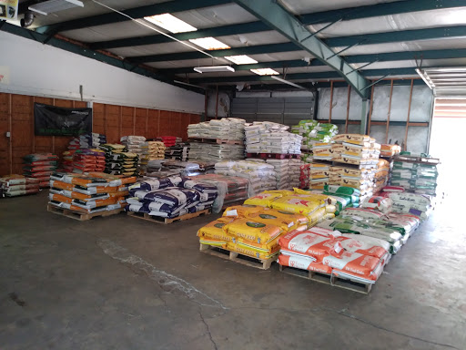 Woodstock Feed and Seed