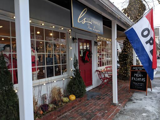 Liz Steinfeld, 59 Atlantic Ave, Marblehead, MA 01945, USA, 