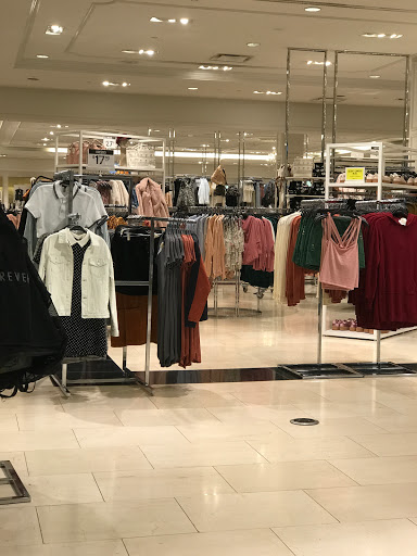 Clothing Store «Forever 21», reviews and photos, 1 Garden State Plaza Blvd, Paramus, NJ 07652, USA