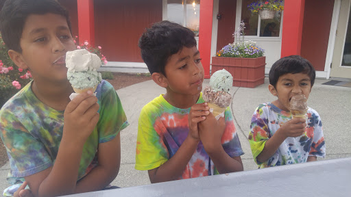 Dessert Shop «Snoqualmie Ice Creamery and Fountain», reviews and photos, 21106 86th Ave SE, Snohomish, WA 98296, USA