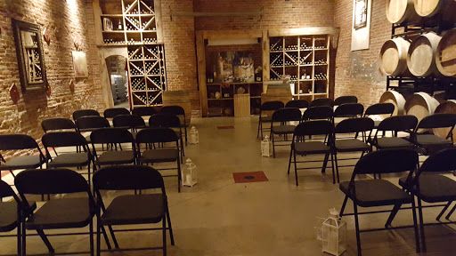 Winery «Stone Cliff Winery», reviews and photos, 600 Star Brewery Drive, Dubuque, IA 52001, USA