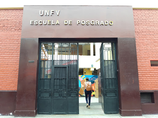 Escuela Universitaria Post Grado