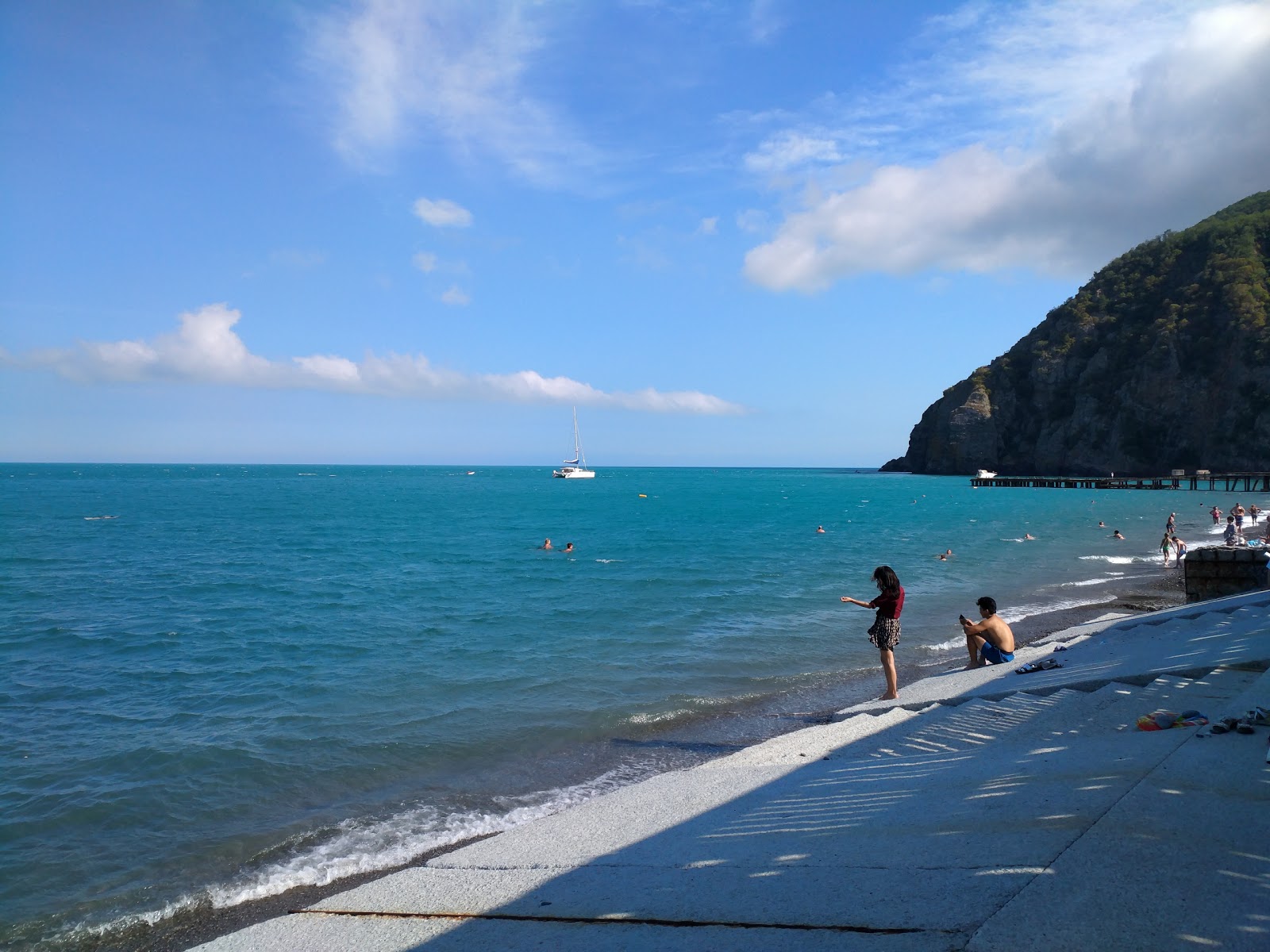 Φωτογραφία του Crimea hotel beach και η εγκατάσταση