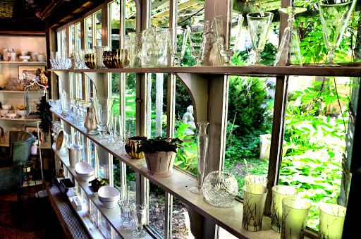 Florist «Guilford White House Florist», reviews and photos, 966 Boston Post Rd, Guilford, CT 06437, USA