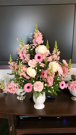 Florist «Park Hill Joyce Flower Shop», reviews and photos, 36 Oak St, Manchester, CT 06040, USA