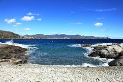 Photo de Platja de les Clisques situé dans une zone naturelle