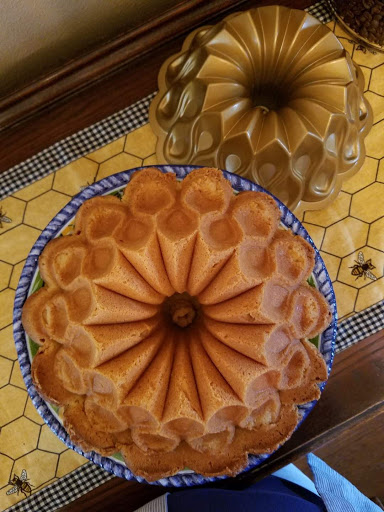 Kitchen Supply Store «Kiss The Cook Kitchen Shop», reviews and photos, 113 E Theissen St, Boerne, TX 78006, USA