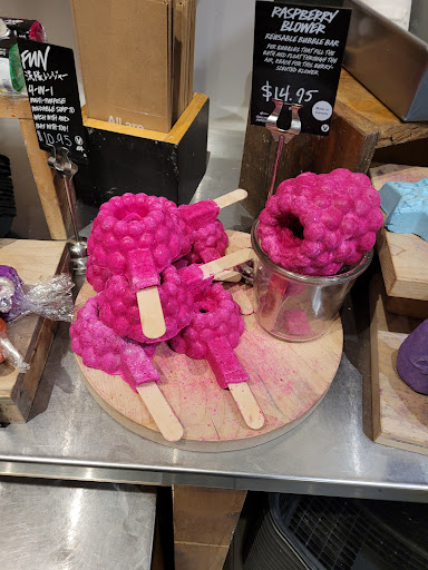 Cosmetics Store «Lush», reviews and photos, 4200 Conroy Rd, Orlando, FL 32839, USA
