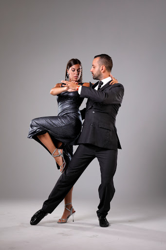 Centers to learn tango in Naples