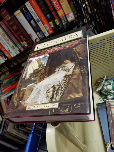 Furniture Store «101 & Ludlow Goodwill Redesign Store & Donation Center», reviews and photos, 8679 W Ludlow Dr Suite 5, Peoria, AZ 85381, USA