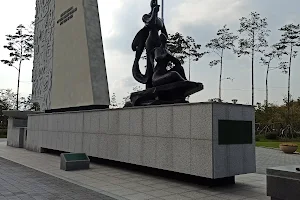Colombia Memorial Park image