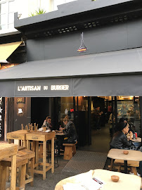 Atmosphère du Restaurant de hamburgers L'Artisan du Burger - Les Halles à Paris - n°2