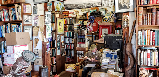 Book Store «D G Wills Books», reviews and photos, 7461 Girard Ave, La Jolla, CA 92037, USA