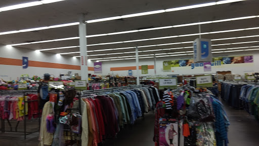 Thrift Store «7th St & Union Hills Goodwill Retail Store & Donation Center», reviews and photos, 710 E Union Hills Dr, Phoenix, AZ 85024, USA