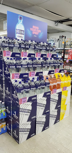 Liquor Store «Valley Plaza Discount Liquor», reviews and photos, 43 Main St, South Grafton, MA 01560, USA