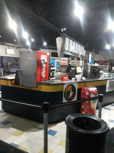 Movie Theater «Regal Cinemas Concord 10», reviews and photos, 282 Loudon Rd, Concord, NH 03301, USA