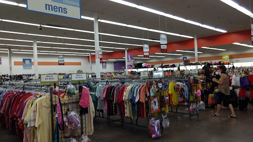 Thrift Store «7th St & Union Hills Goodwill Retail Store & Donation Center», reviews and photos, 710 E Union Hills Dr, Phoenix, AZ 85024, USA