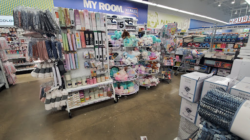 Variety Store «Five Below», reviews and photos, 1776 E Jefferson St, Rockville, MD 20850, USA