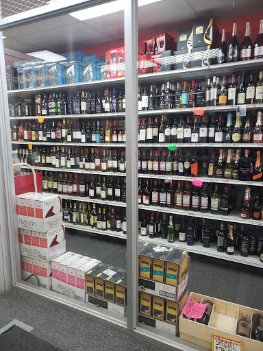 Liquor Store «L & N Liquor Inc», reviews and photos, 736 Lydig Ave, Bronx, NY 10462, USA