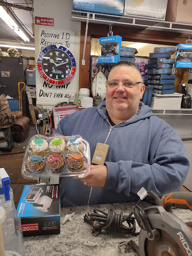 Pawn Shop «Mr Money Pawn & Gun Inc», reviews and photos, 3315 E Hillsborough Ave, Tampa, FL 33610, USA