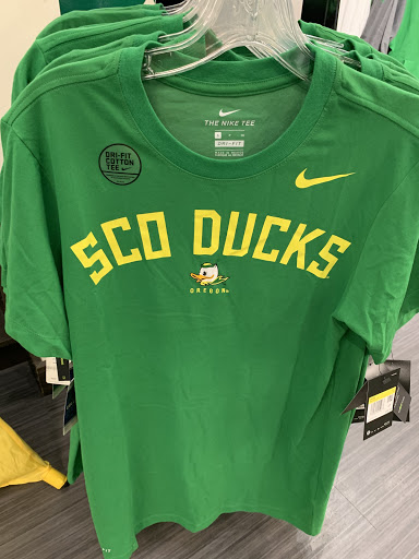 Book Store «The Duck Store - Campus», reviews and photos, 895 E 13th Ave, Eugene, OR 97401, USA