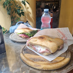 Photo n°5 de l'avis de taepoppuri. fait le 29/04/2024 à 14:18 sur le  Pino's Sandwiches - Salumeria Verdi à Florence