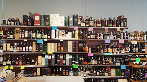 Liquor Store «Norwood Wines & Liquors», reviews and photos, 140 Nahatan St, Norwood, MA 02062, USA