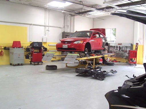 Auto Body Shop «B2 Perfection Auto Body Shop», reviews and photos, 150 N Wolfe Rd, Sunnyvale, CA 94086, USA