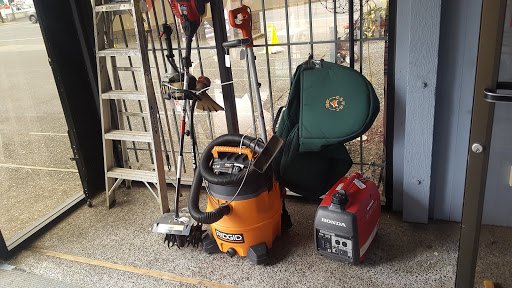 Pawn Shop «SILVER LINING JEWELRY AND LOAN GRESHAM», reviews and photos, 300 SE 181st Ave, Portland, OR 97233, USA