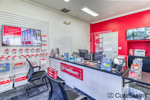 Self-Storage Facility «StorQuest Self Storage», reviews and photos, 200 N Ridgewood Ave, Edgewater, FL 32132, USA