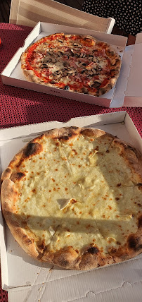 Pizza du Restaurant italien La Dolce Vita à Sainte-Maxime - n°12