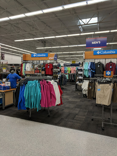Sporting Goods Store «Academy Sports + Outdoors», reviews and photos, 4526 W Wendover Ave, Greensboro, NC 27409, USA