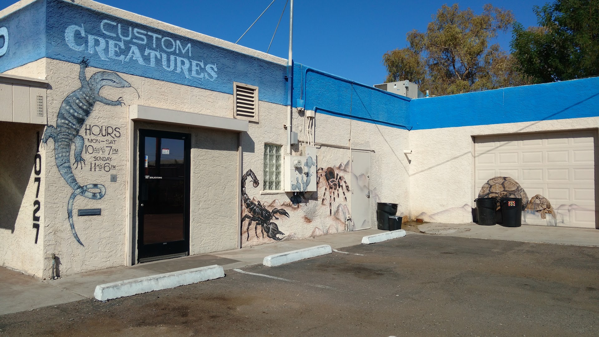 CUSTOM CREATURES PET SHOP